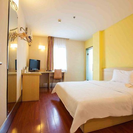 7 Days Inn Ухань Экстерьер фото